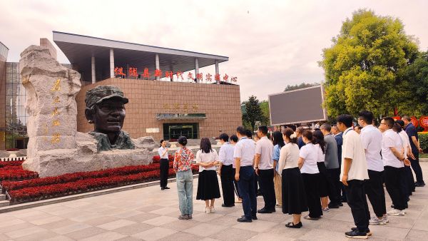 图片4 图片4