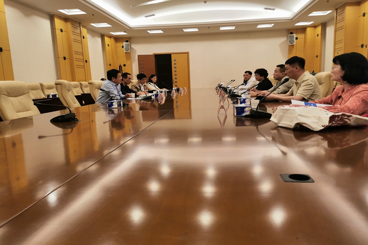 中南民大座谈