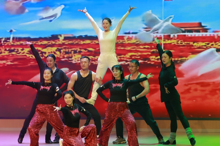 师者燃动健与美之舞 (3)