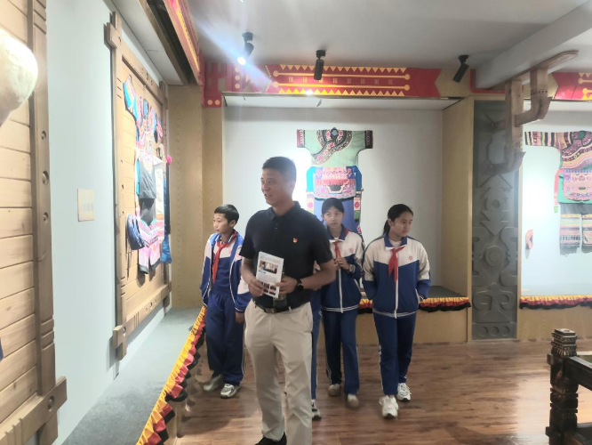 图片4 图片4